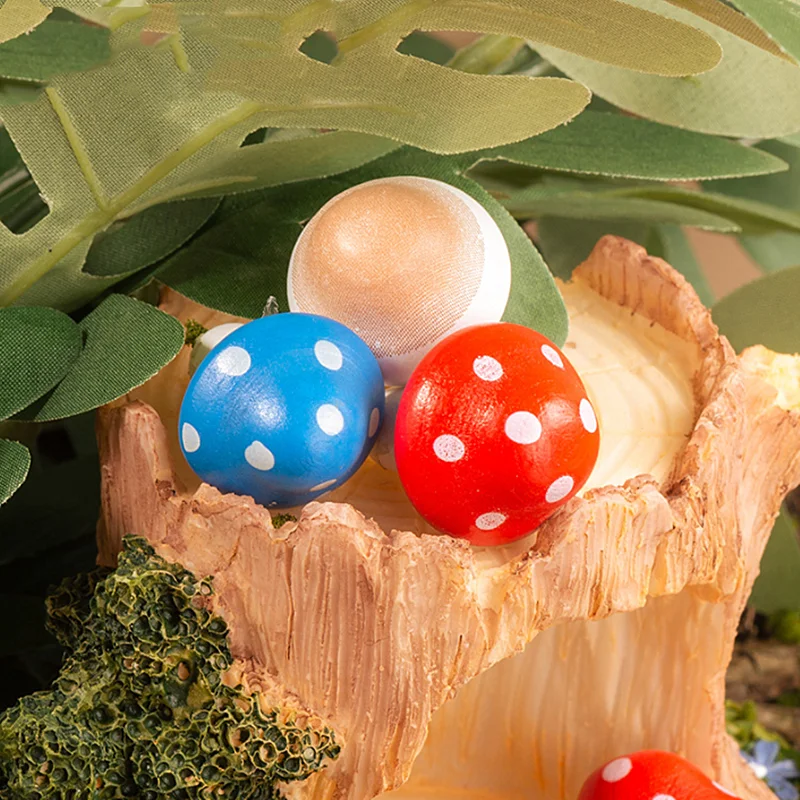 Eco-Friendly Wood Mushroom Micro Landscape Painted Moss Succulent Love Theme Freestanding Plant Decor