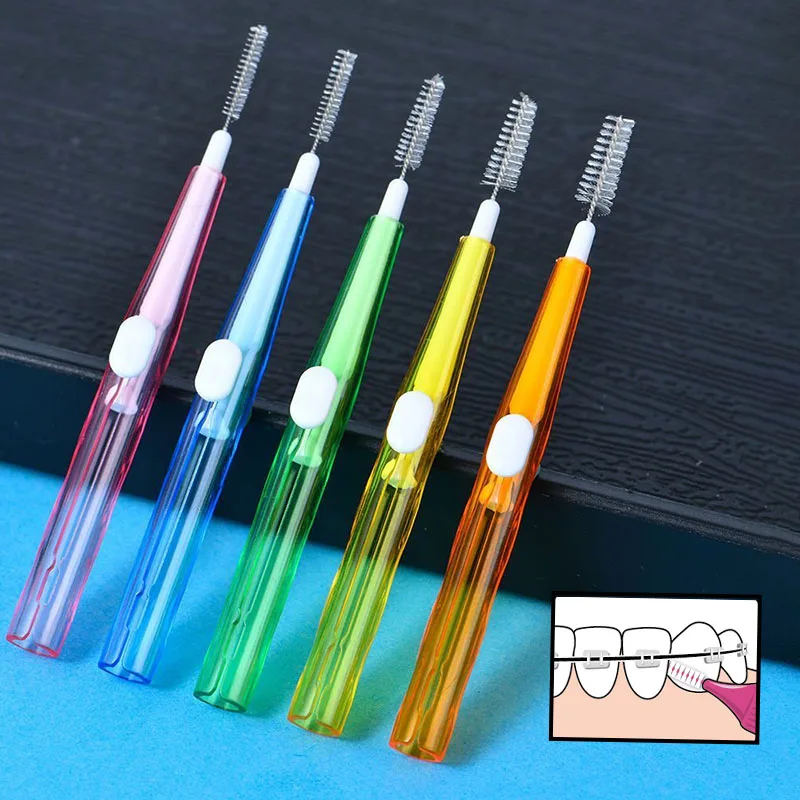 : Spazzolini interdentali