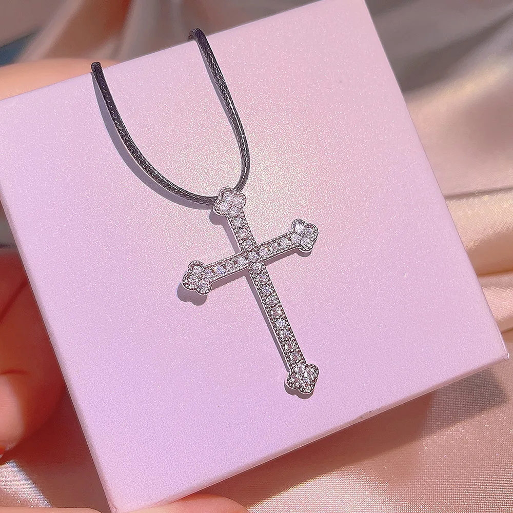 

2022 NEW Fashion Cross Pendant Necklace Women's silver plate Diamond Geometric Chain Valentine's Day Present Engagement Jewelry