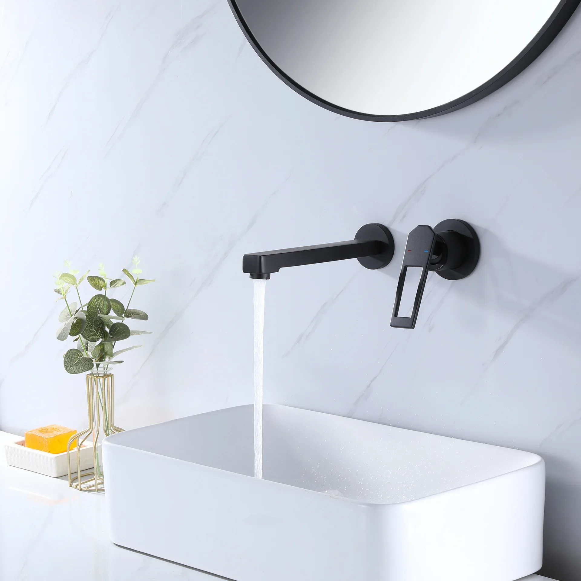 Single-handle Wall-mounted Faucet Cold and Hot Wash Basin Concealed Copper Kitchen Faucet Single Hole