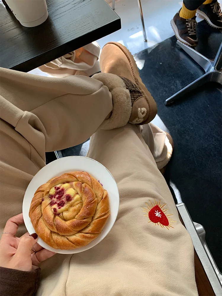 Women's Embroidered Fce Sports Set Long Sve Zipper Hooded Sweatirt Pants Autumn Winter Design Two-Piece Casual Outfit