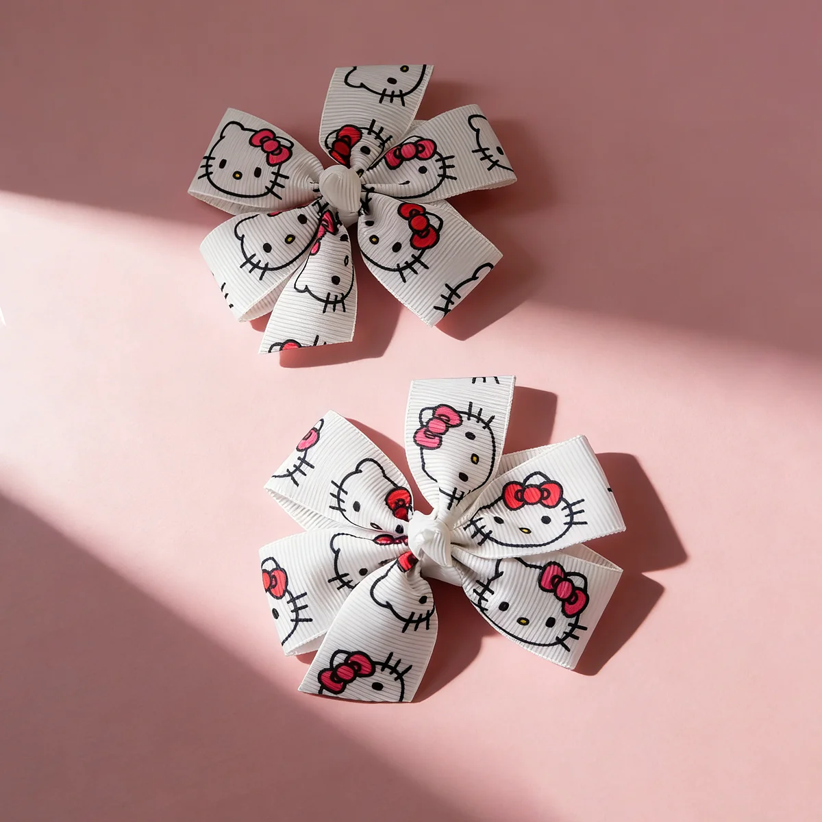 2 Pieces of Digitally Printed Sanrio Series Hello Kitty Bow Hair Clips, Cute and Trendy Cartoon Hair Accessories