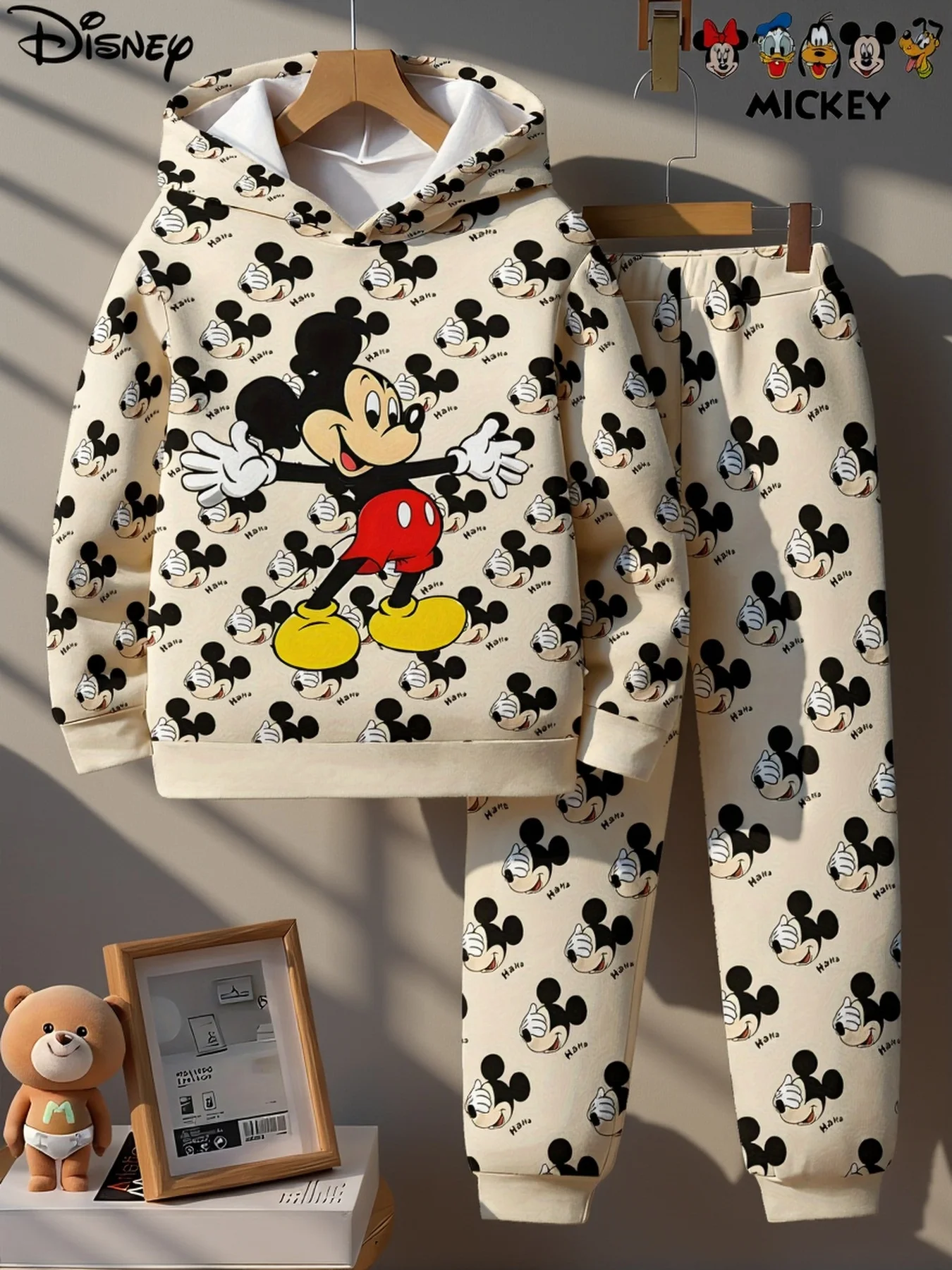 

2026 Disney Микки, 2 шт./компл., комплект толстовок с капюшоном для детей и взрослых, костюм для мальчиков и девочек, повседневный свитшот, комплект спортивной одежды, весенне-осенняя одежда