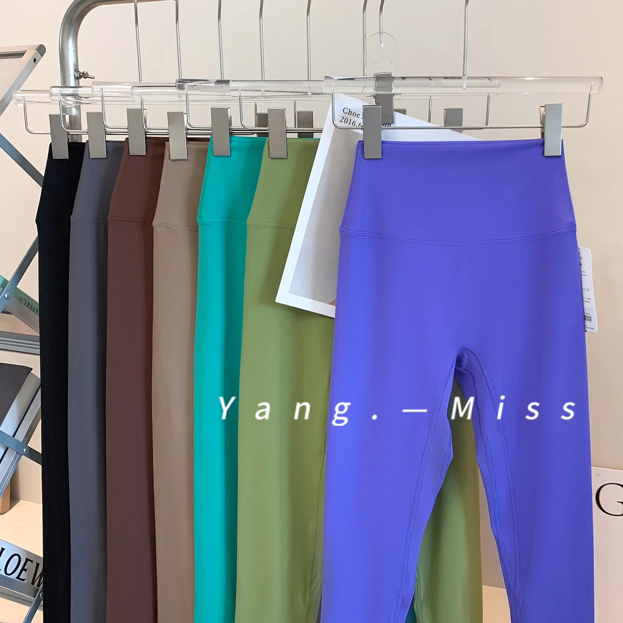 

Женские леггинсы для йоги с высокой талией и эффектом подтяжки ягодиц, мягкие, высокоэластичные, облегающие, для фитнеса и пилатеса