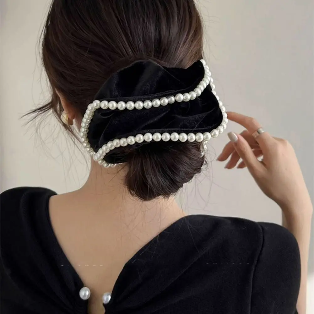 

French Vintage Pearl Velvet Scrunchies Hair Rope Large Intestine Hairband Simple Temperament Hair Ring Headwear Hair Accessories