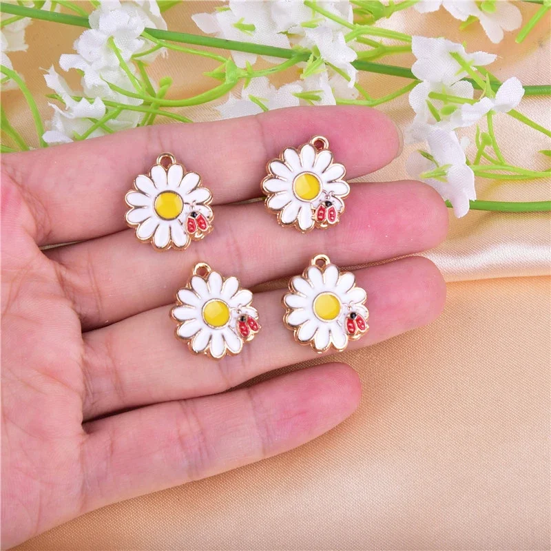 5Pcs/lot Sunflower Chrysanthemum White Flower Ladybug Charms Diy Findings Keychain Bracelets Pendant For Earring Jewelry Making