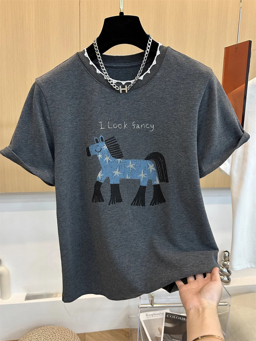 

Unique Print round Neck Short Sleeve T-Shirt Women's Fashion Top Korean Style Commute Wind Thickened Winter Spring Ladi...