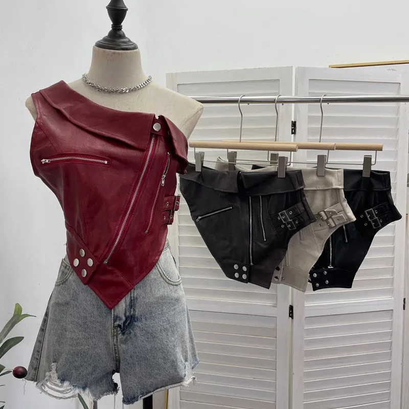 High Quality Hot Selling Wholesale Autumn Spicy Girl Buckle Irregular Zipper Sloping Shoulder PU Top Short Leather Vest Women