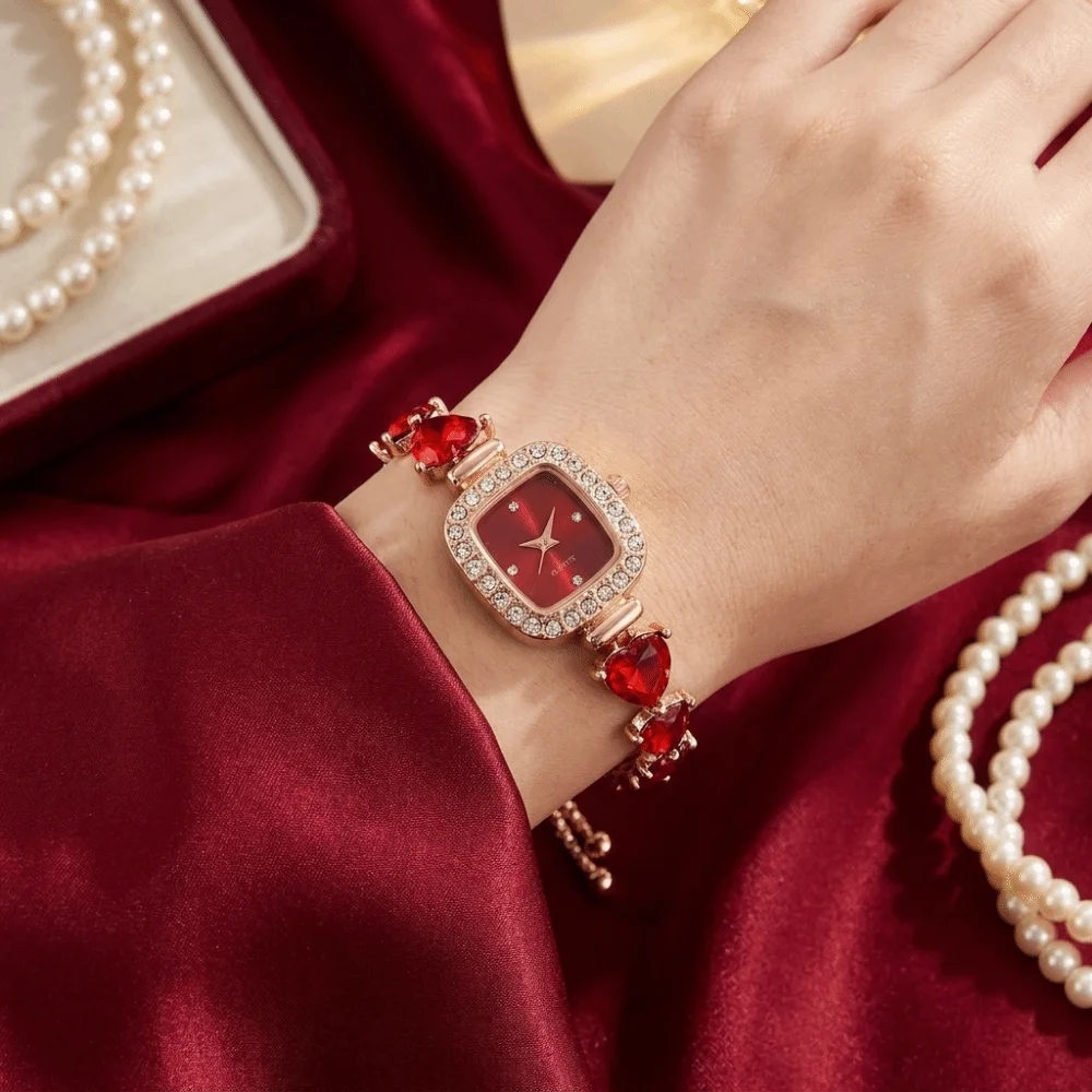 Adjustable Bracelet Watches Retro Elegant Women's Wrist Watch Analog Small Square Dial Rhinestone Bracelet Watch Birthday Gift