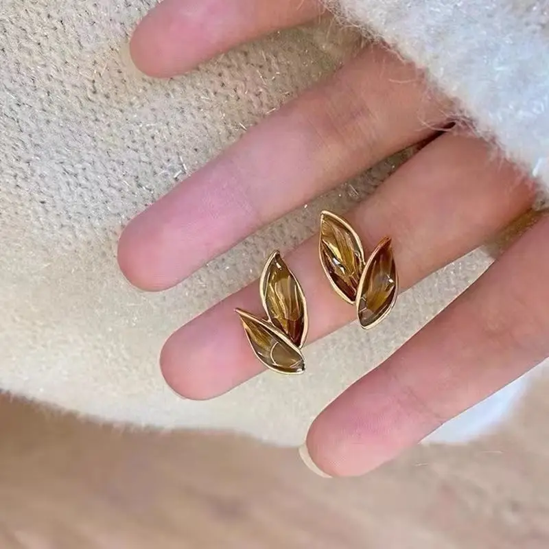 Fashion Minimalism Blue White Leaf Earrings Retro Exquisite Sweet Grey Forest Style Earring Jewelry Elegant Women Wholesale