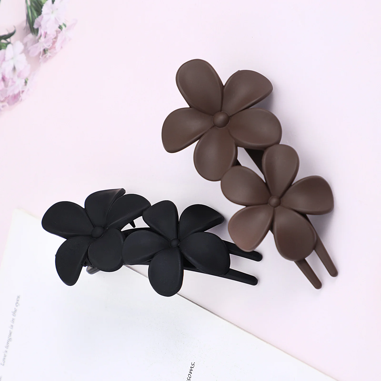 

2 Pcs Clip Headdress Flat Claw Clips for Women Thin Cute Flowers Fancy Hair Clips For Women Wedding Events Hair Care Styling