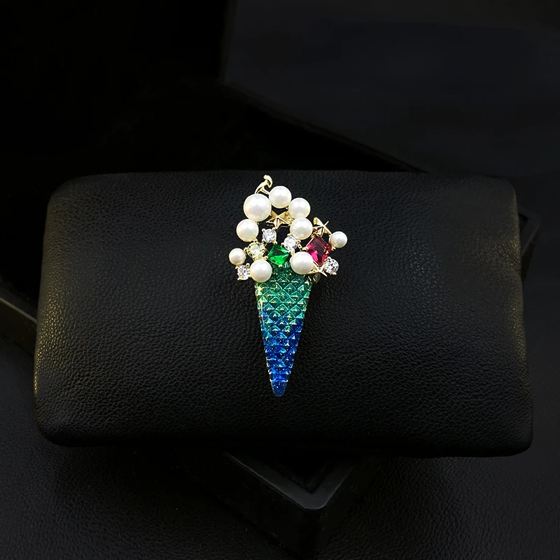 Unique Ice Cream Cone Brooch Exquisite High-End Corsage Summer Cute Suit Pins Clothes Accessories Women Pearl Rhinestone Jewelry