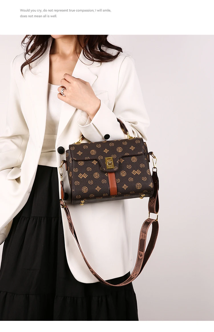 

Elegant Messenger Bag For Women Leather Crossbody Style Popular Classic By Famous Designer Luxury Brand Practical And Chic