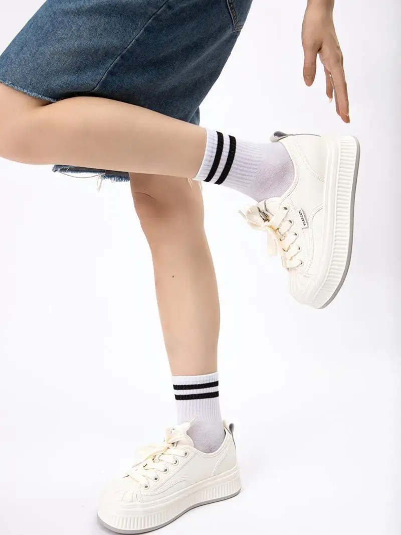 

Yearcon 2024 New Thi Bot ell Toe Casual oes Leather Versatile Comfortable All-Match Cross Strap Women's Footwear