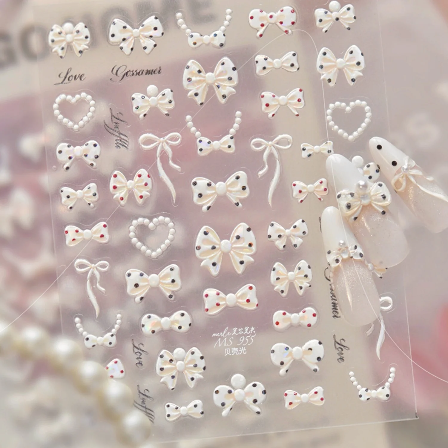 Französischer Stil 5D Nagelkunst-Aufkleber Weiße Perlen-Schleife Polka Dot Schleife Perlenherz Gebogene Perlenkette Geprägte Selbstklebende Nageldekoration