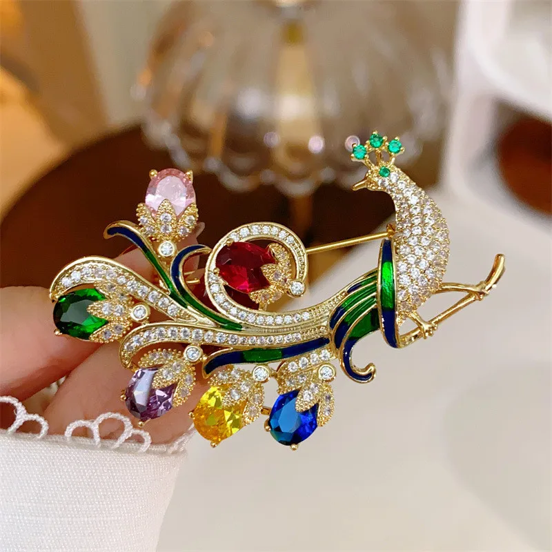 CC Vintage Sweater Pins Peacock Shape Cheongsam Brooches Chinese Style Colorful Zirconia Suit Pin Luxury Corsage Jewelry B98