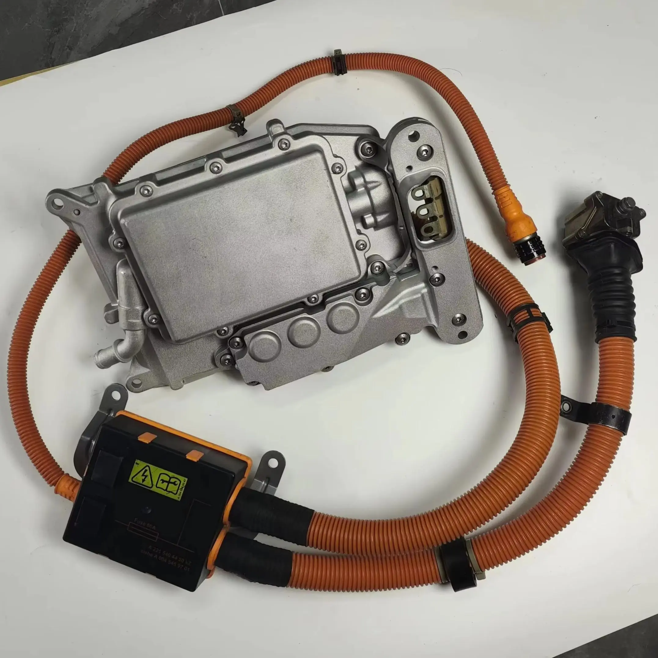 

A2215404450 A0045459701 A0009064703 Original Hybrid Battery Charger Inverter Converter For Mercedes-Benz W221 S400 3.5HYBRID