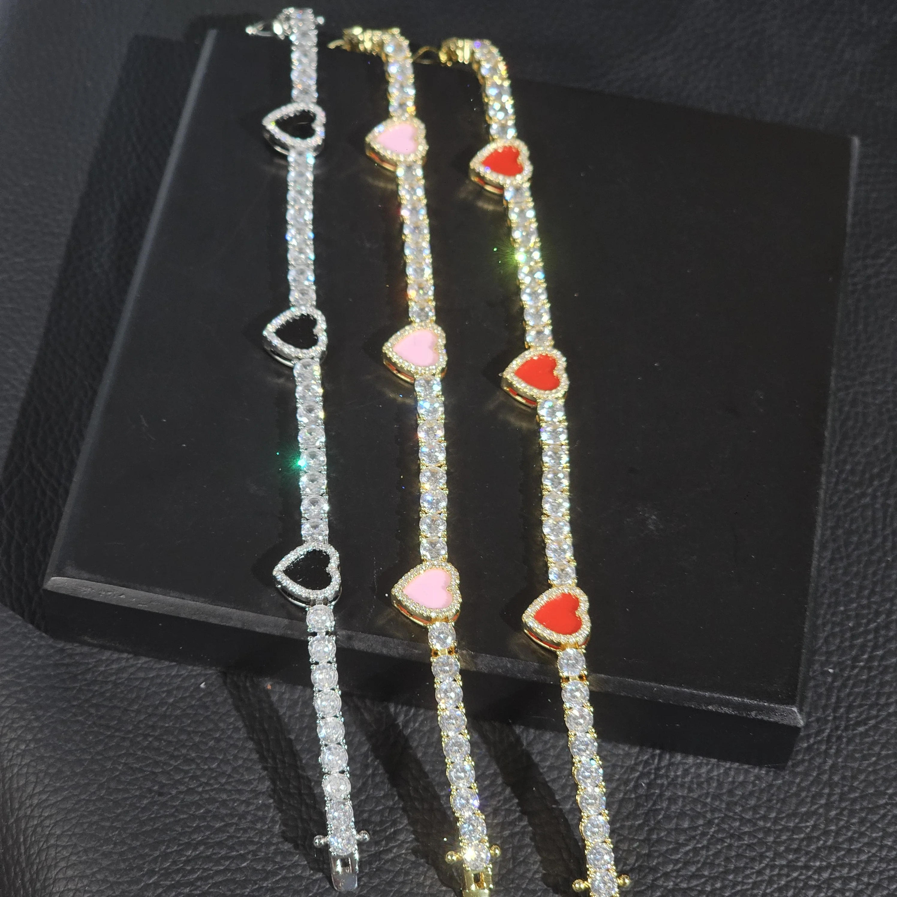 

Iced Out 5A+ CZ Black&Red&Pink Hearts Tennis Link Chain Bracelets for Women Men Rapper Hip Hop Trend Jewelry For Birthday Gift