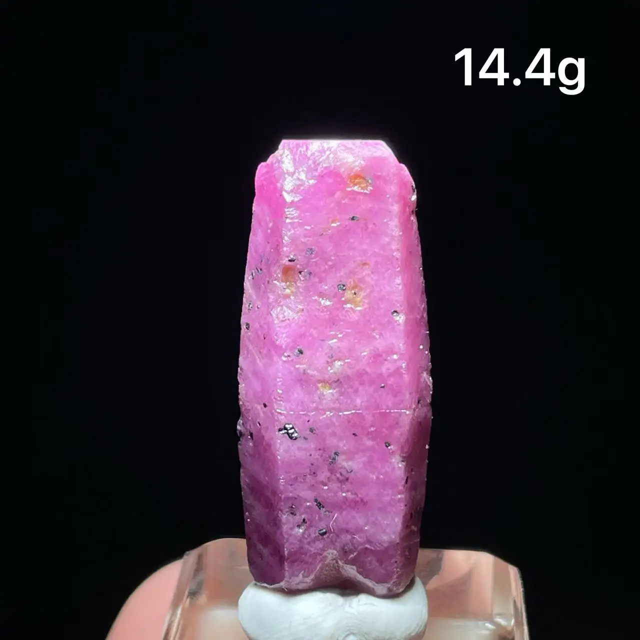 Natural ruby mica raw stone hexagonal column UV red from Mozambique