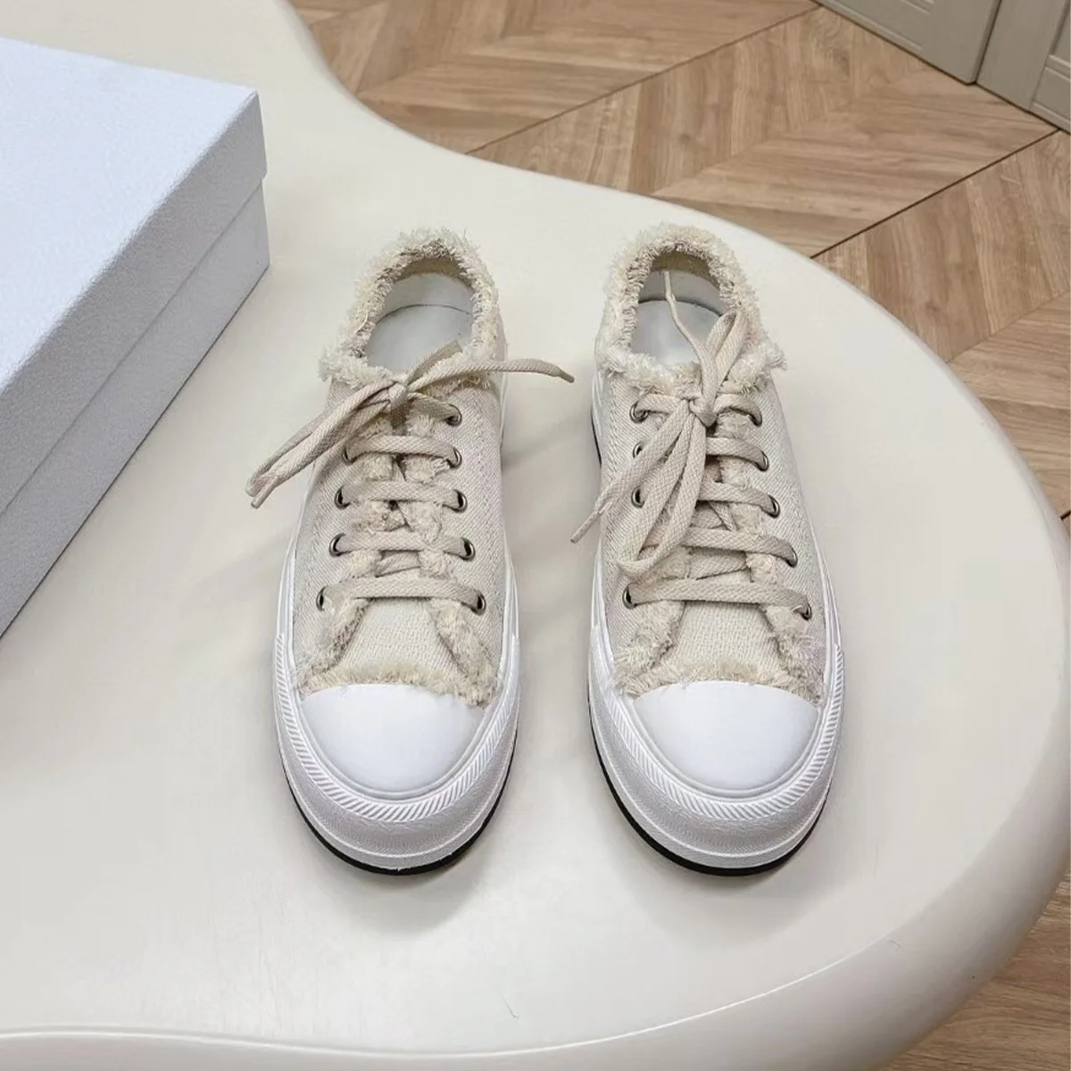2026 High Quality Autumn women shoes lace up frayed edge platform casual sneakers for daily wear ch250920179