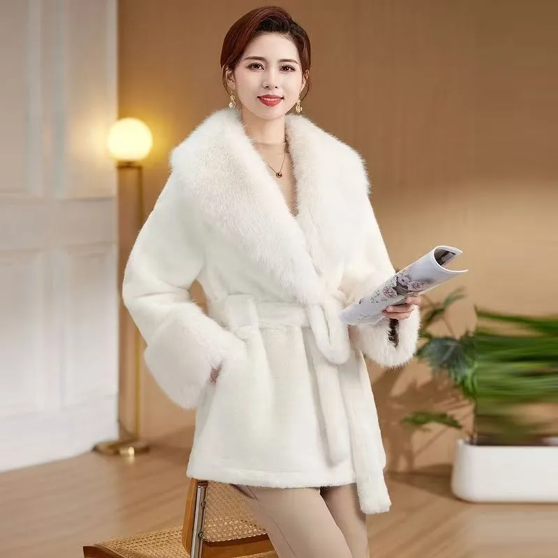 

2025 woman Faux Fur Imitation fox fur mink fur grass fashionable trendy fur integrated fur coat fur collar Women's Clothing fur