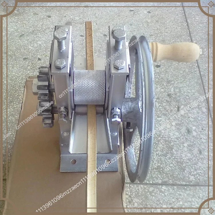 Small Hand Crank Machine, Manual, Bamboo Breaking Machine, Strip Opening Bamboo Strip Opening Bamboo