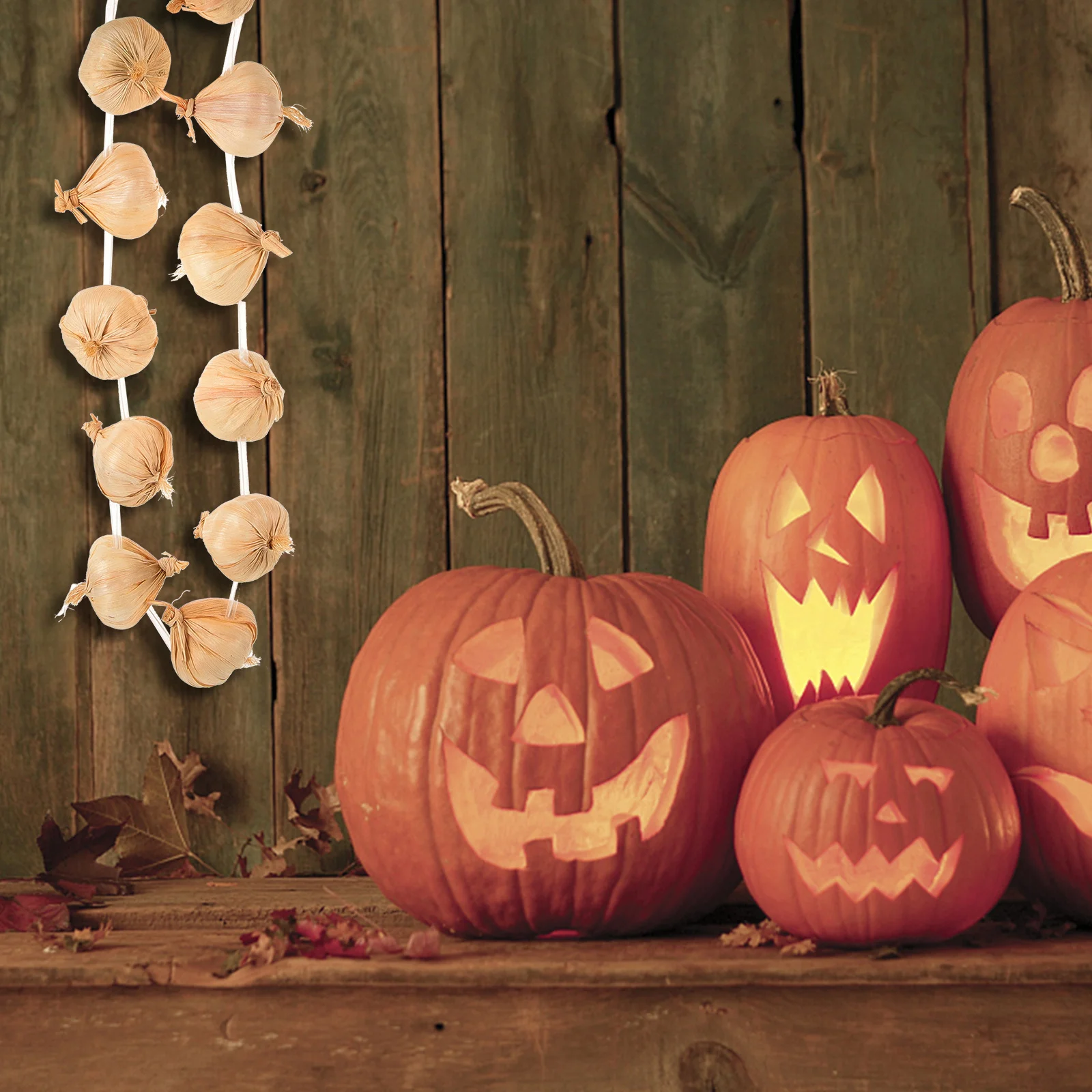 

Artificial Garlic String Wreath Realistic Lightweight Foam Decorative Prop for Party Halloween Cosplay Performance