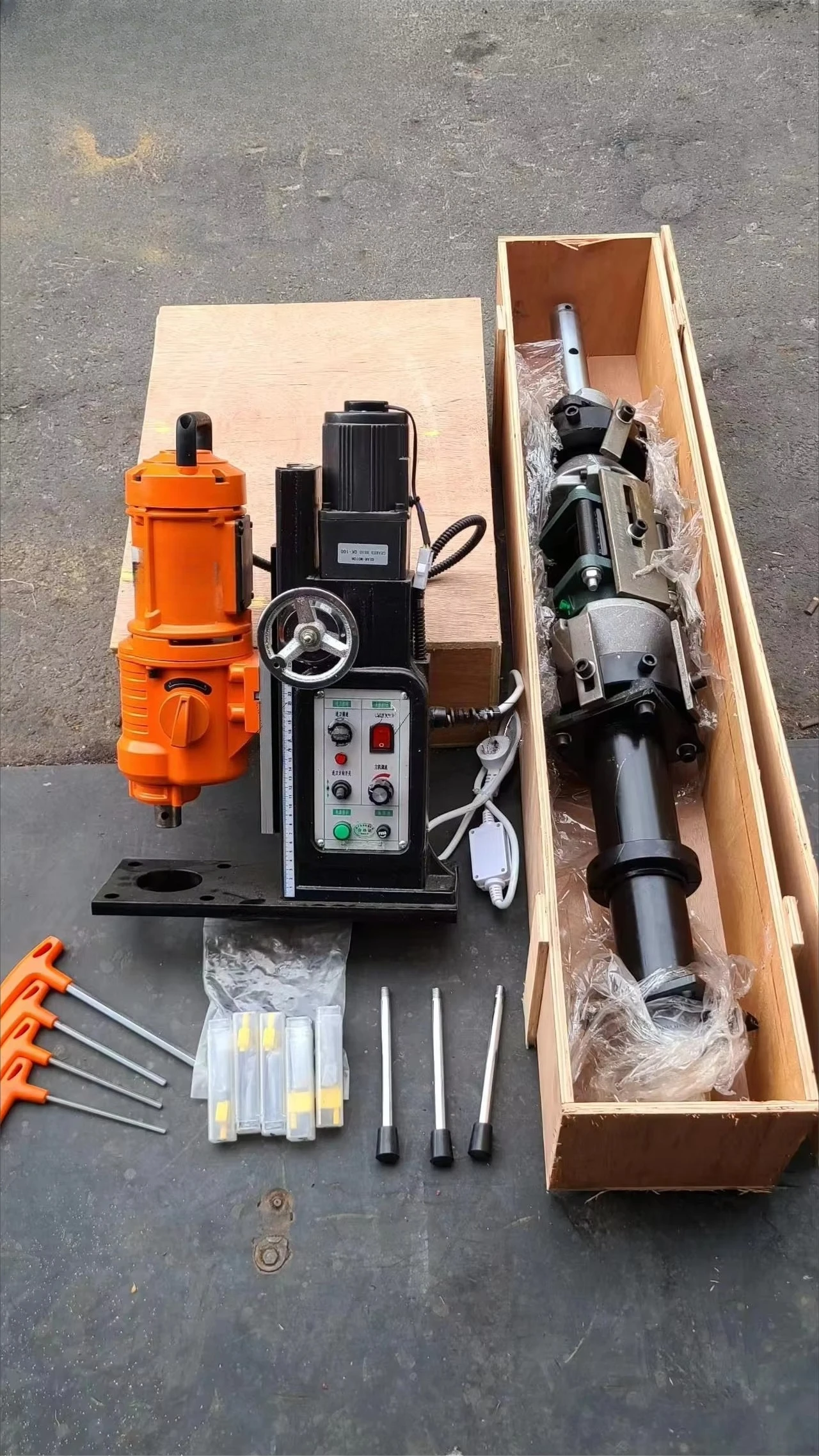 Made in China Automatic Multifunctional Precision Portable Boring Machine Boring Range 50-180 mm with Imported Tools and Motors