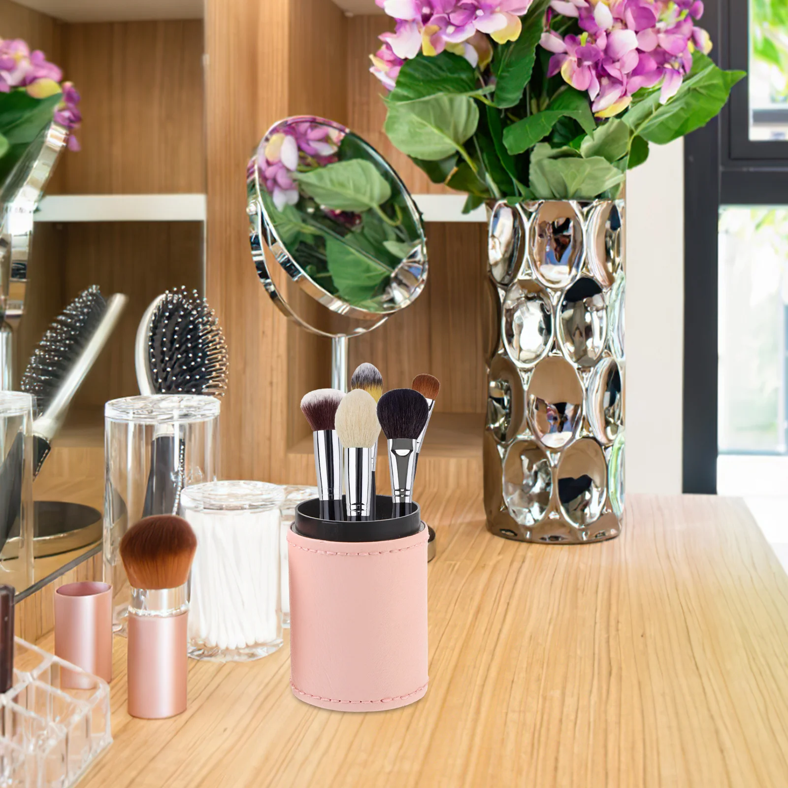 

Makeup Brush Holder PU Makeup Brush Storage Cup Pencil Holder Desktop Organizer for Cosmetics Office Pen Organizer