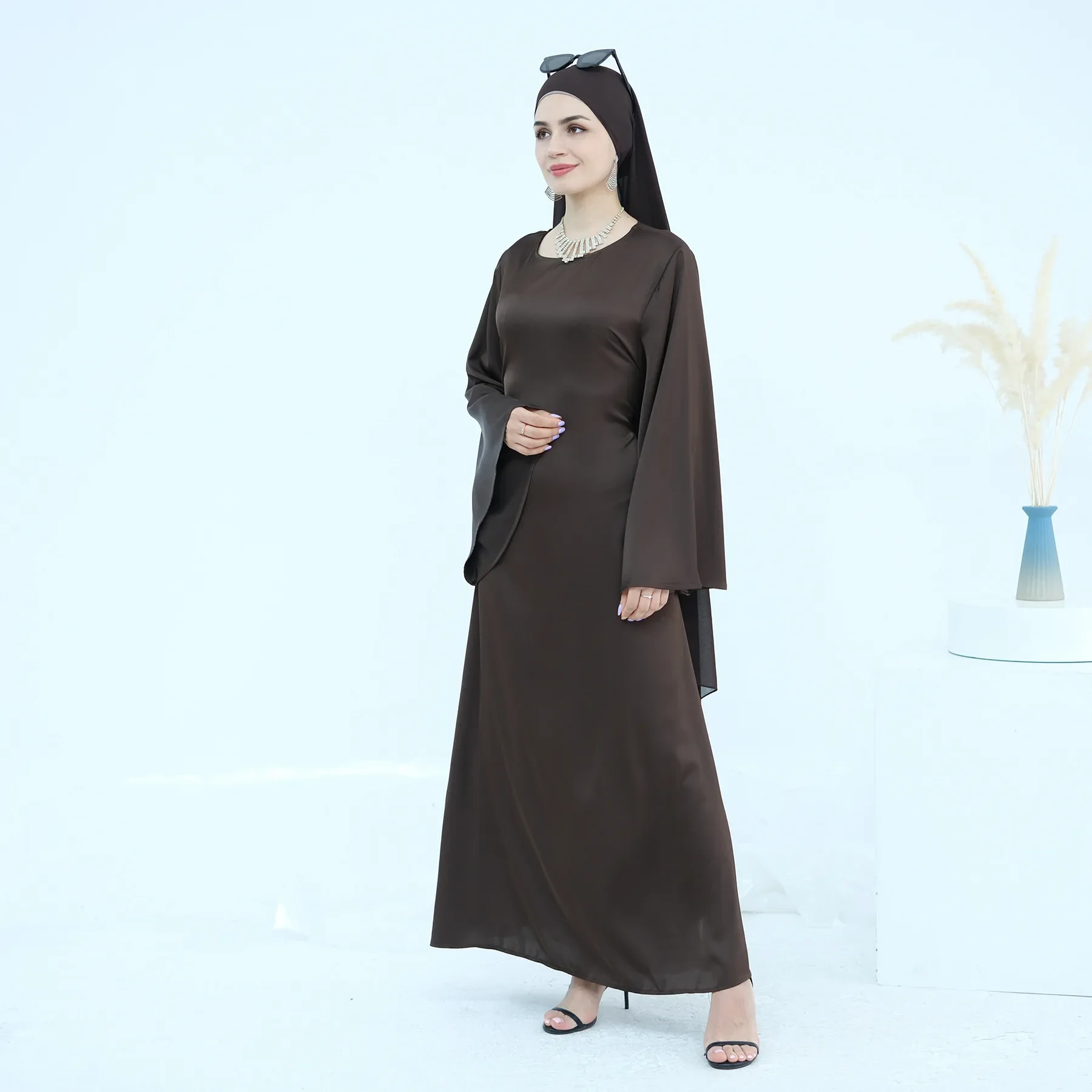 

Fashion Eid Djellaba Muslim Dress Dubai Full Length Flare Sleeved Soft Abaya Dubai Turkey Muslim Islamic Robe Musulmane Femme