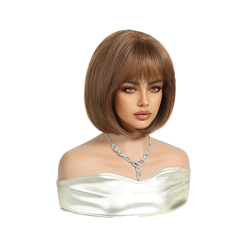 Un Bob de 12 pouces avec une perruque et une frange synthétiques marron grisâtre dégradé, convient aux fêtes d'été quotidiennes des femmes et Halloween