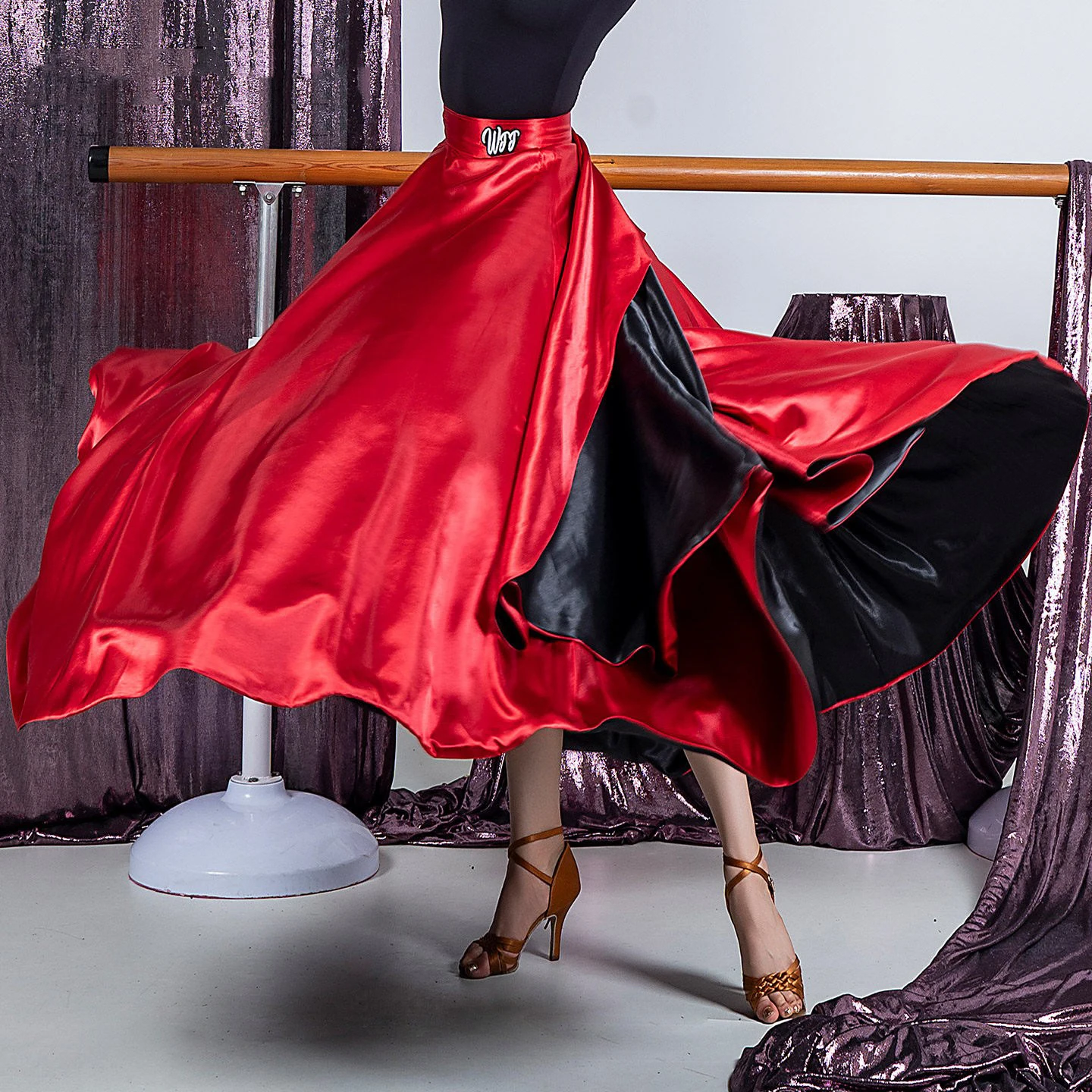 

Красная длинная юбка для латинских танцев, женский костюм для выступлений по фламенко, одежда для бальных танцев, одежда для соревнований, шарф на бедрах с завязками NV26766