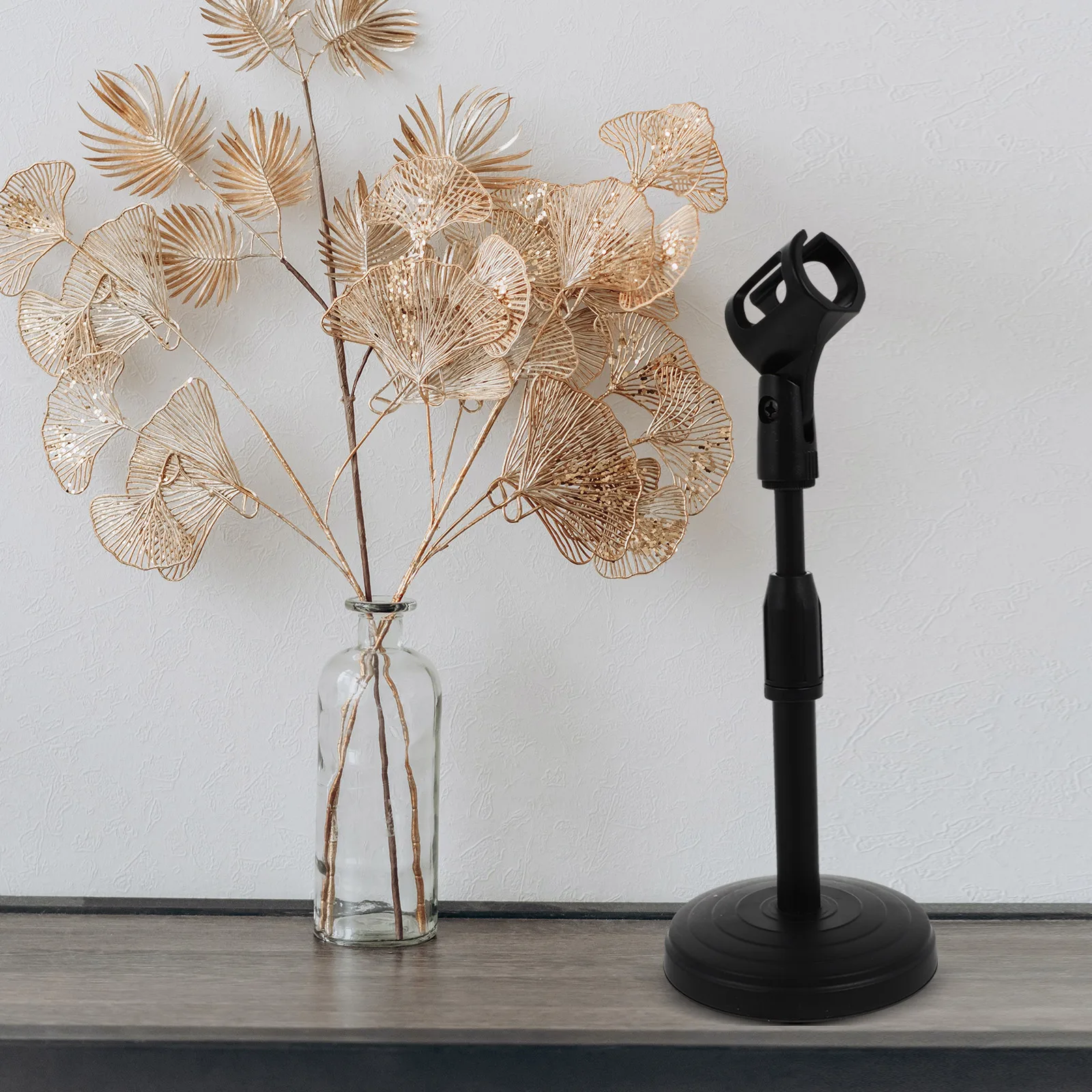 

1Pcs Black Desktop Microphone Stand Universal Bracket for Recording Singing Adjustable Mic Support Compact Design