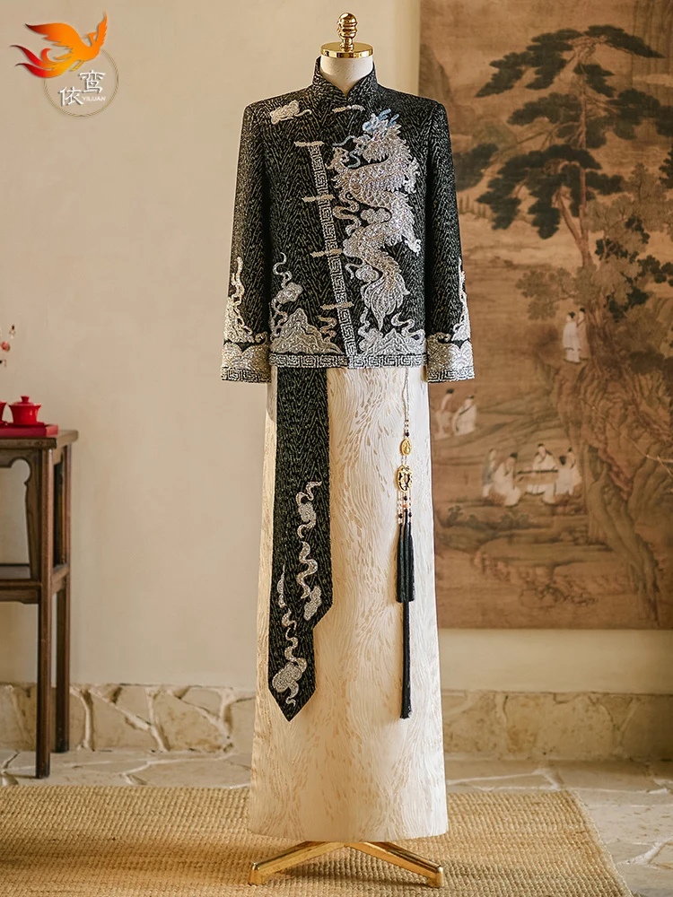 Elegant Long Sleeve Dragon And Phoenix Embroidery Wedding Dress for Men Traditional Chinese Style Stand Collar New Couple Clo...