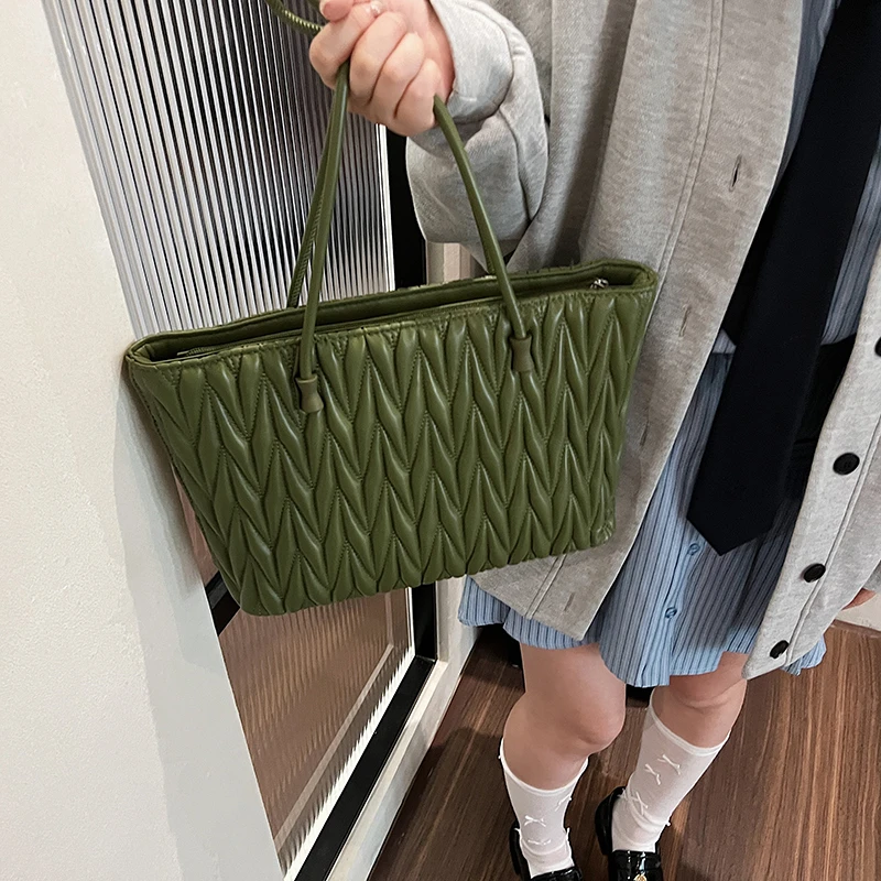 

Elegant Leather Clutch Mini Bag For Women With Fashionable Design Solid Color And Unique Leisure Charm