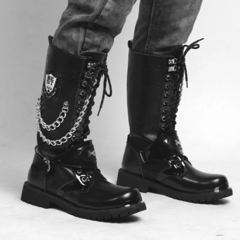 

Зимние мужские мотоциклетные ботинки, трендовые кожаные военные ботинки, дизайнерский ремень с пряжкой и цепочкой, мужские длинные ботинки Botas Para Hombre