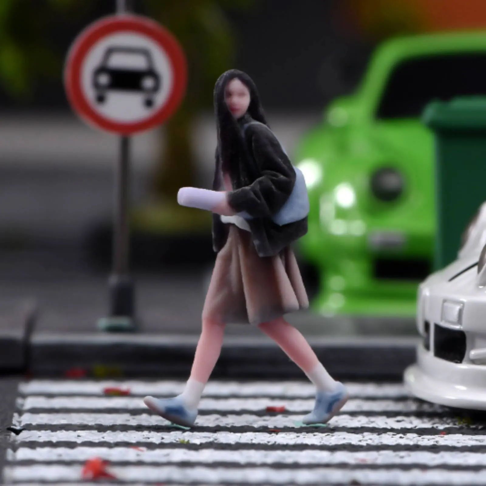 Approximately 1:64 Scale Female Figure Highly Detailed Scene Setting People Figurine Painted Car Scene Figure for Hobbyists