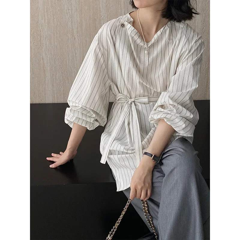 French Retro Striped Shirt for Women in Early Autumn 2024, with A Niche and Unique Design, Loose Fitting Top