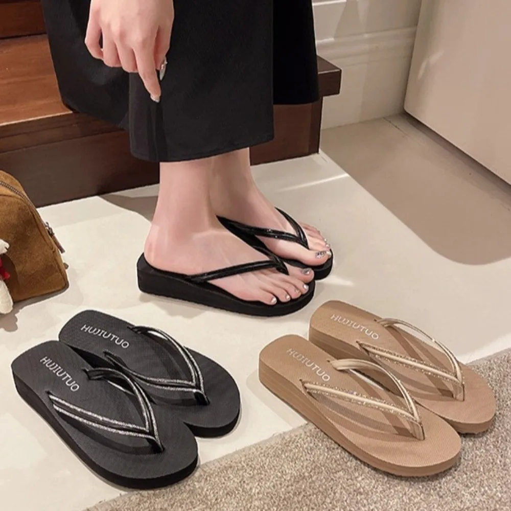 Chanclas de cristal grueso de EVA, sandalias deslizantes, zapatillas de uso exterior con diamantes de imitación, chanclas antideslizantes de fondo suave para ropa de playa