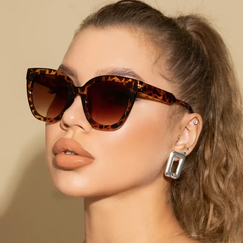 New Vintage Round Sunglasses Woman Fashion Cat Eye Mirror Sun Glasses Female Brand Designer Classic Gradient Oculos De Sol