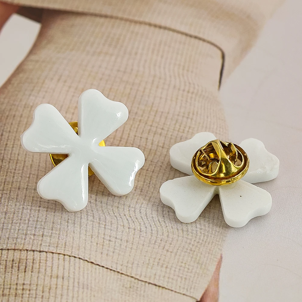 2PCS Handmade Ceramic Brooch Four-leaf Clover Badge Corsage Lapel Pin Costume Accessories Birthday Gift Crafts