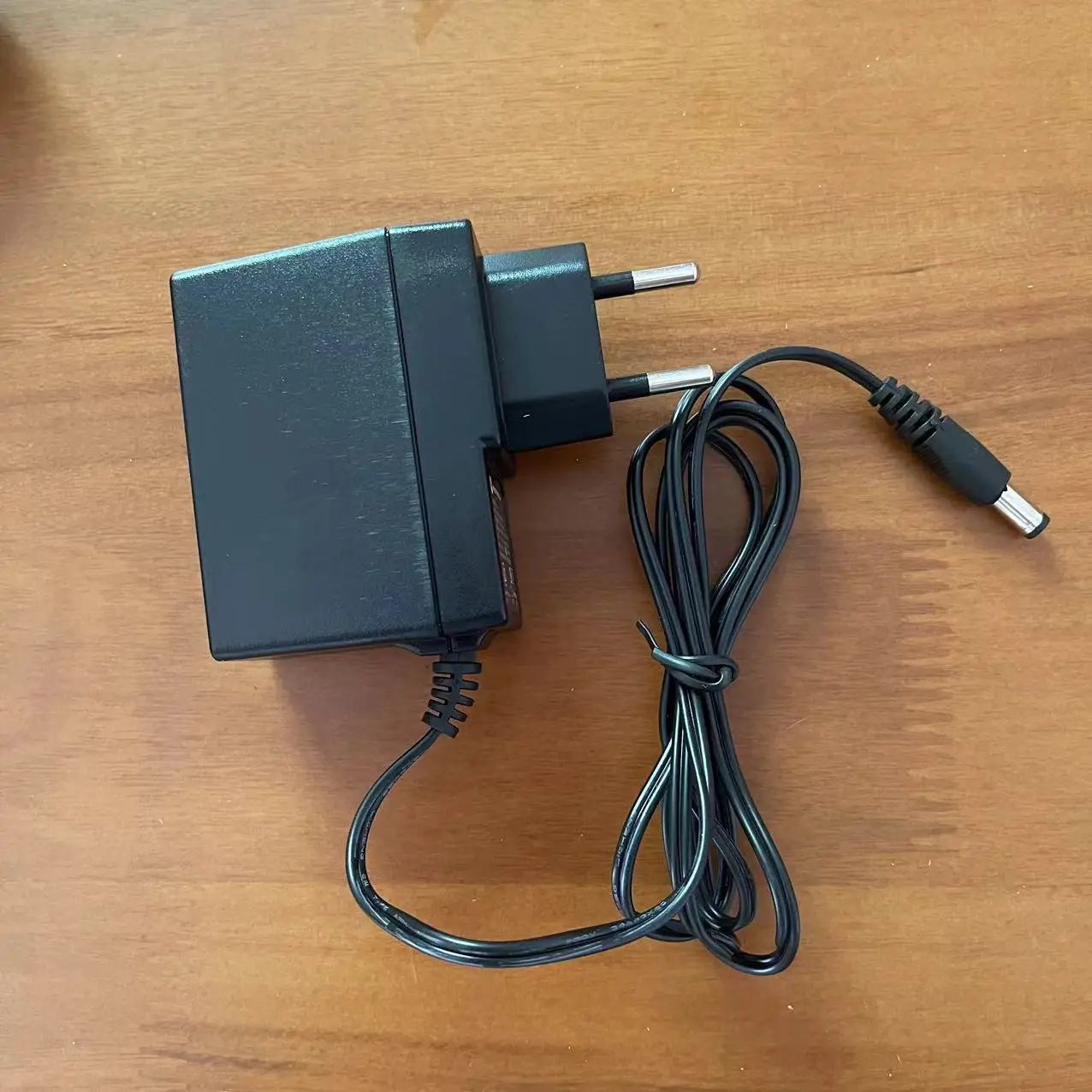 Power Adapter for Motorola Mototrbo Walkie Talkie 14V-1A DPG8550 GP340 DP4400 DEP450 DP4801 etc