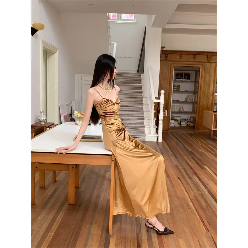 RORORIRI Abiti da sera eleganti dorati Cinturino in velluto Abiti da ballo a sirena Slim Fit Lunghezza pavimento Gala Party robe de soirée mariage