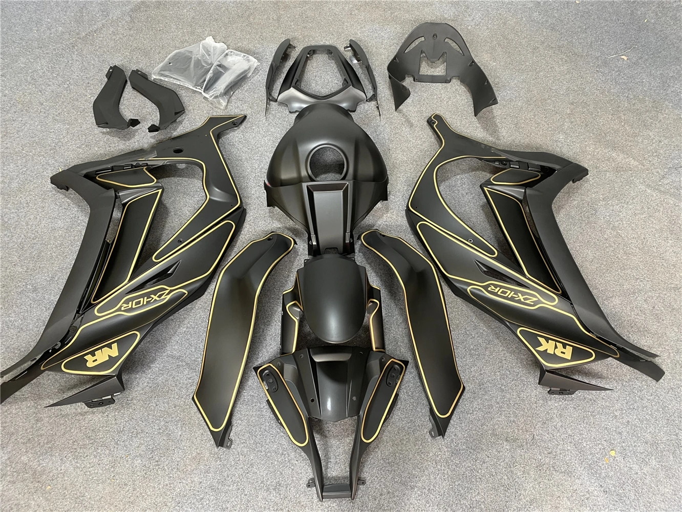 Motorcycle Fairing Kit Suitable for Kawasaki ZX-10R 11-15 Year 10R 2011 2012 2013 2014 2015 Fairing Matte Black Gold