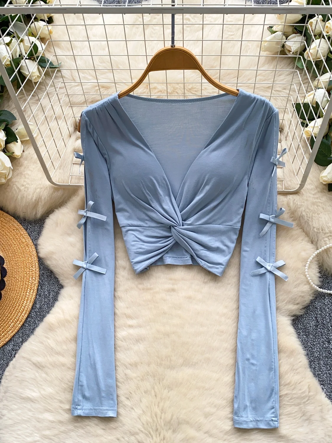 เสื้อยืดคอวีทรงยาวสไตล์เกาหลี ดีไซน์ผูกโบว์เว้าช่วงเอว ช่วยพรางหุ่น แฟชั่นลำลองสำหรับผู้หญิง