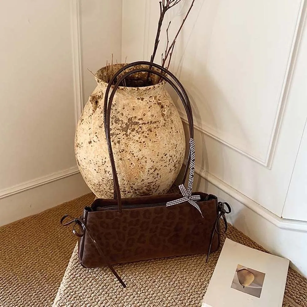 

Sweet French Stick Handbag Bow Ribbon Large Capacity Leopard Print Underarm Bags Korean Style Texture PU Shoulder Bag Travel