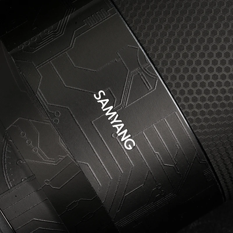 ل Samyang AF 35 مللي متر F1.4 FE II ملصق لاصق من الفينيل فيلم التفاف عدسة الكاميرا الجسم واقية ملصق معطف 35 1.4 II AF35/1.4FE II AF35