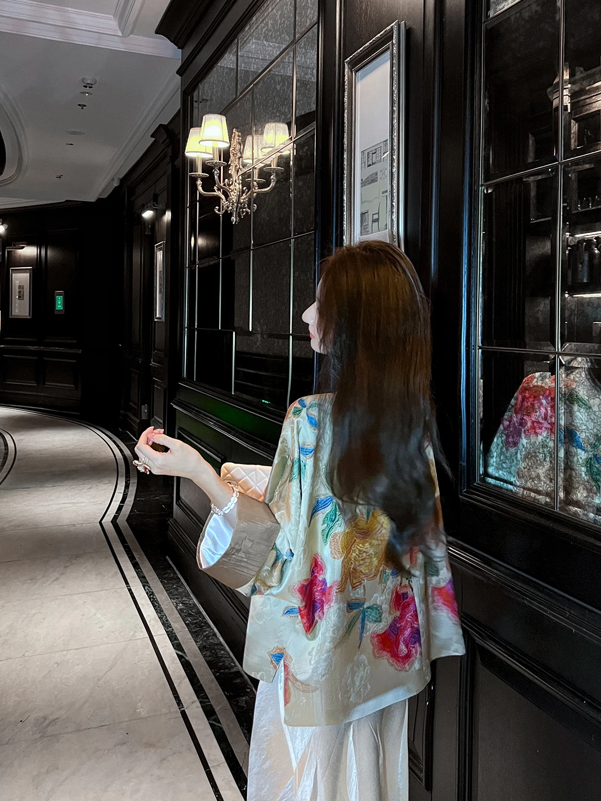 

New Chinese Sle Simple Button up Long Sve Silk Women's Jaet Spring Autumn Loose Retro Print Commute Faion Top