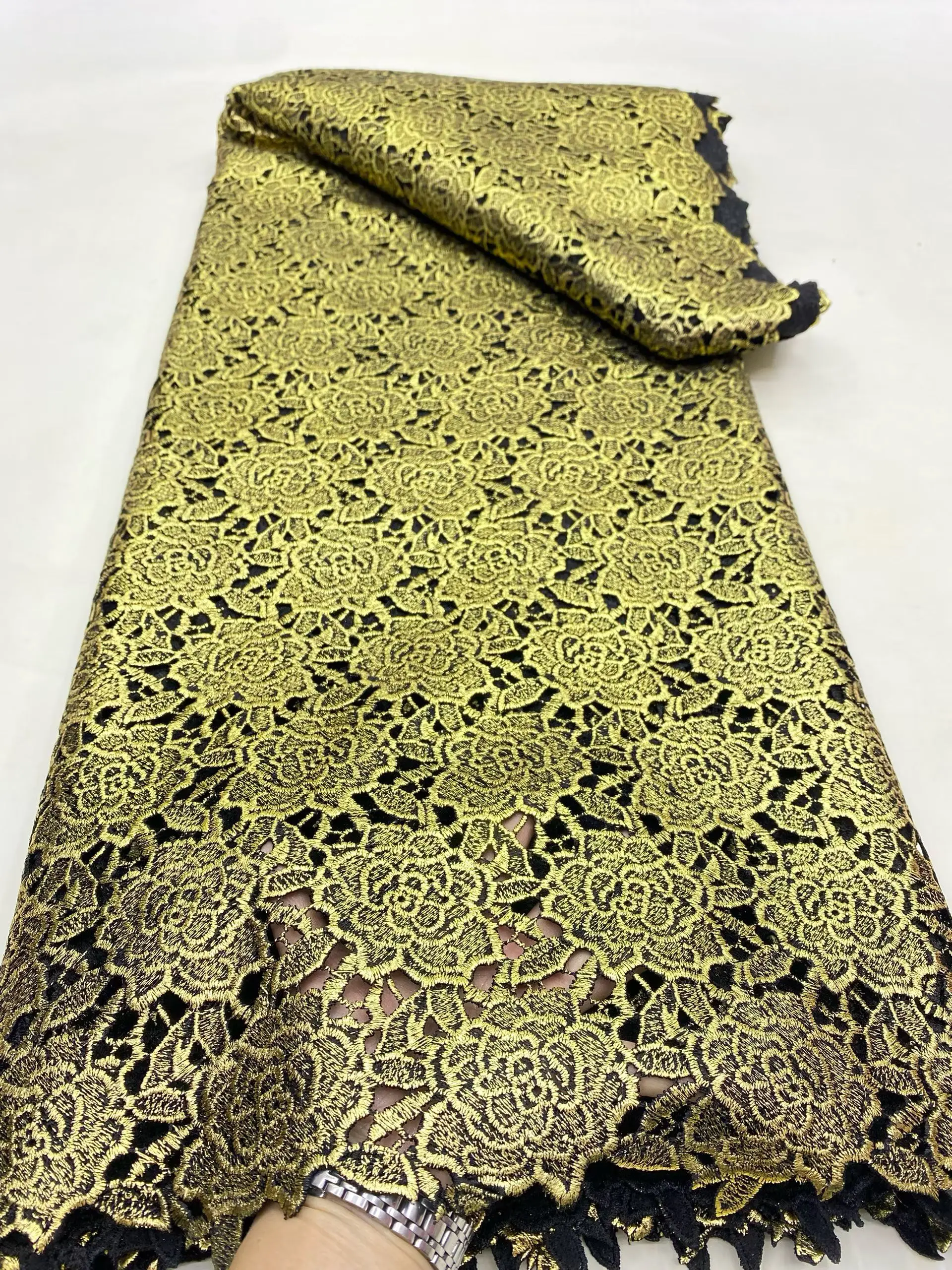 

New Design Nigerian Water Soluble Lace Fabric 2025 High Quality African French Guipure Cord Lace Fabric For Party Dress LDP25159