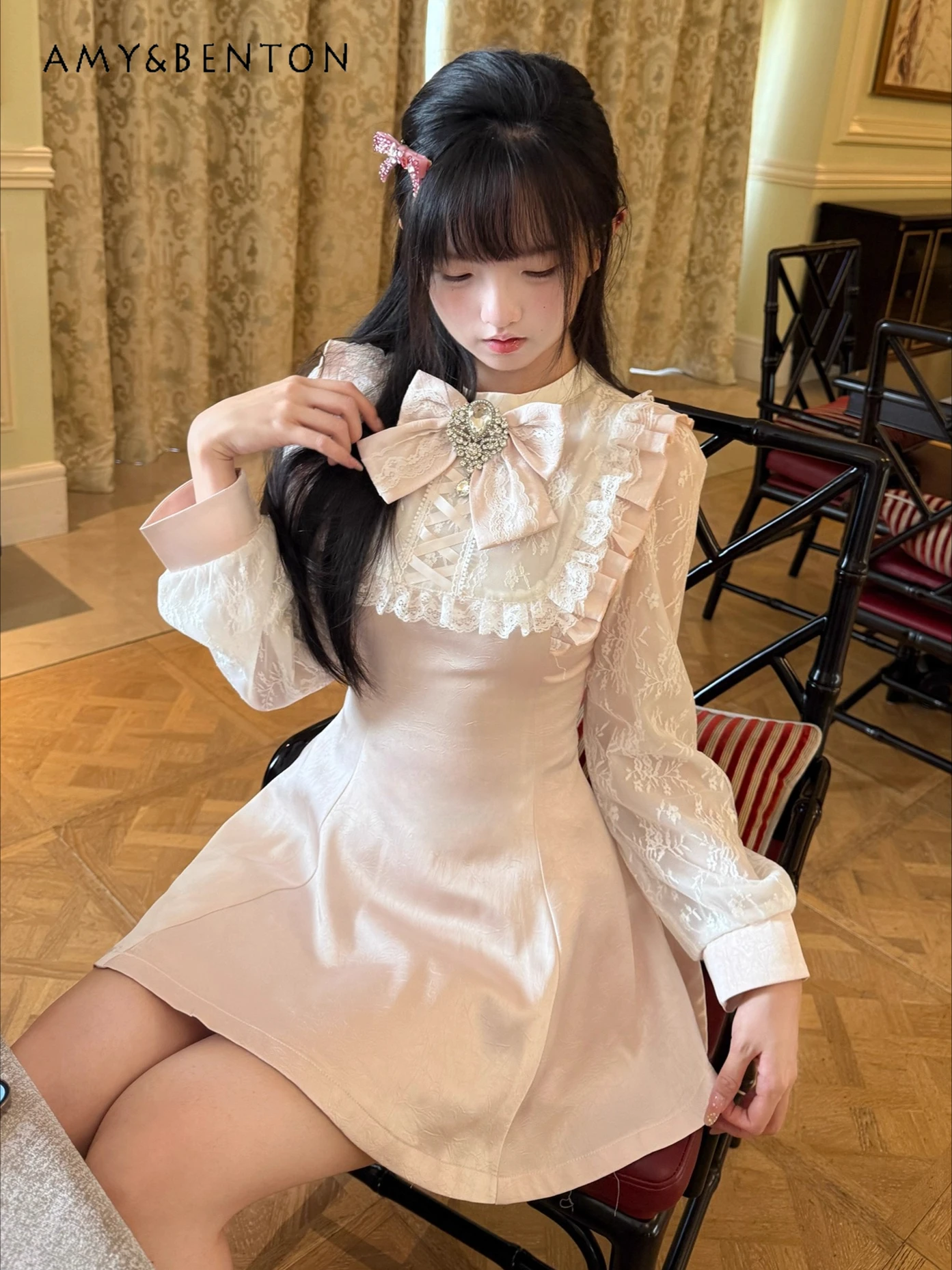 Sweetheart Girl Cut… - image